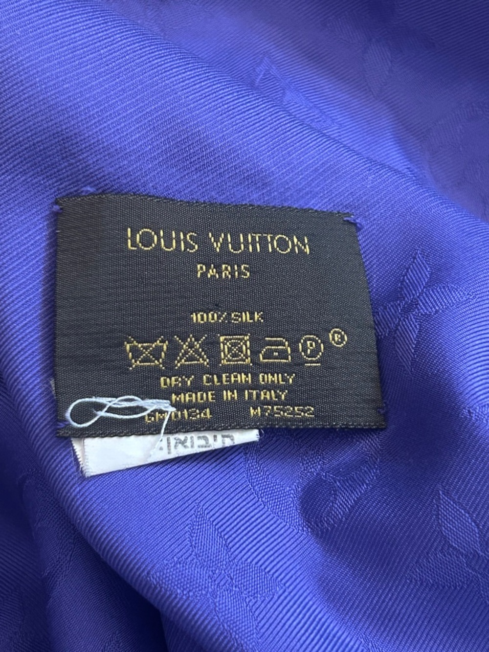 Louis Vuitton Violet Monogram Silk Shawl - Picture 11 of 14